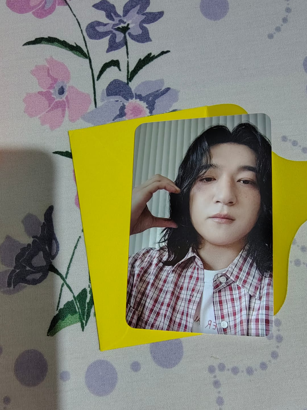 Customer photo review of K-POP BLIND RANDOM PHOTOCARD