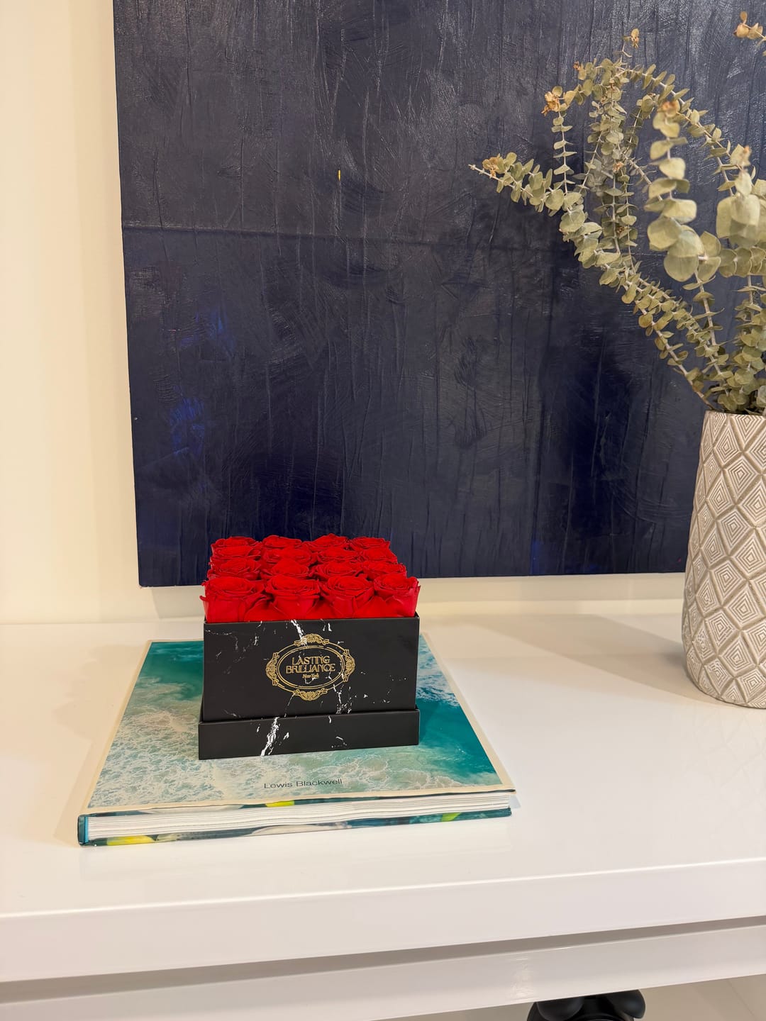 Customer photo review of Ruby Crush 16 Roses In Black Marble