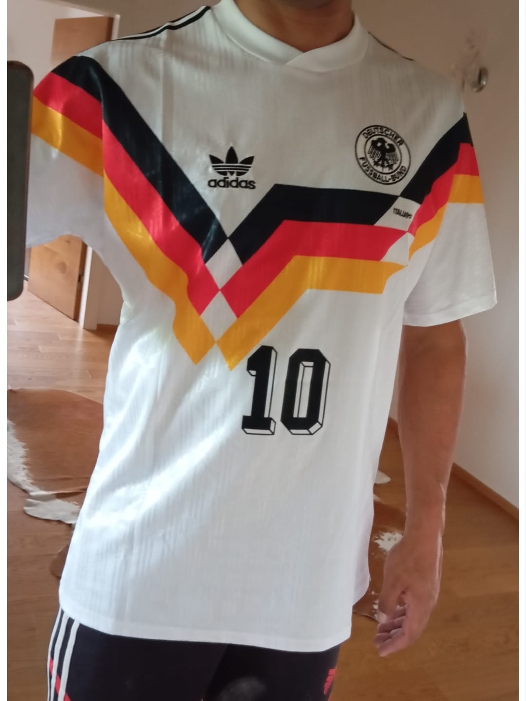 Customer photo review of Lothar Matthäus Germany Retro 1990 World Cup Jersey - Deutschland Retro-Trikot WM 1990
