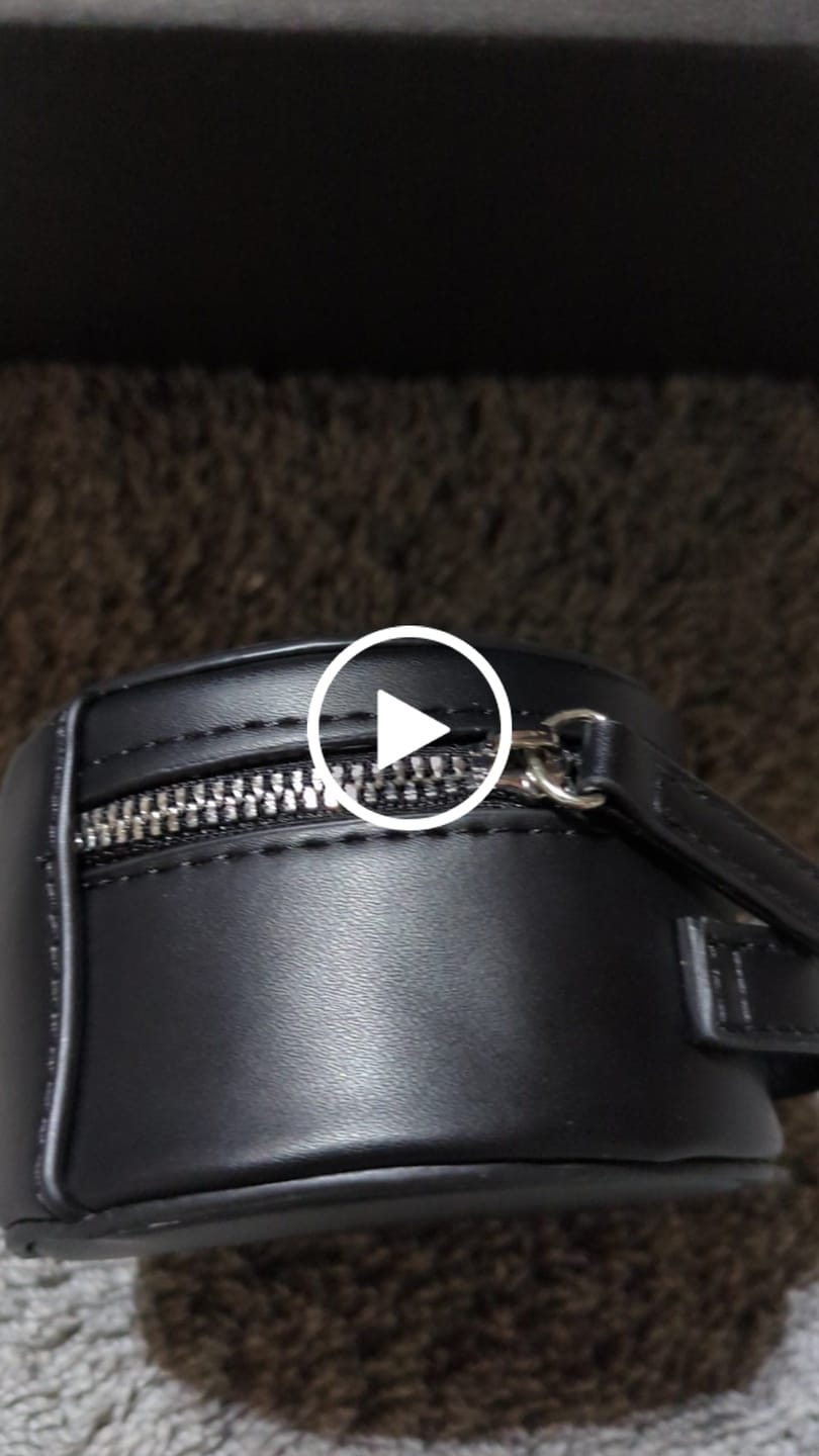 Customer video review of ブラック クッション ファンデーション （リフィル)