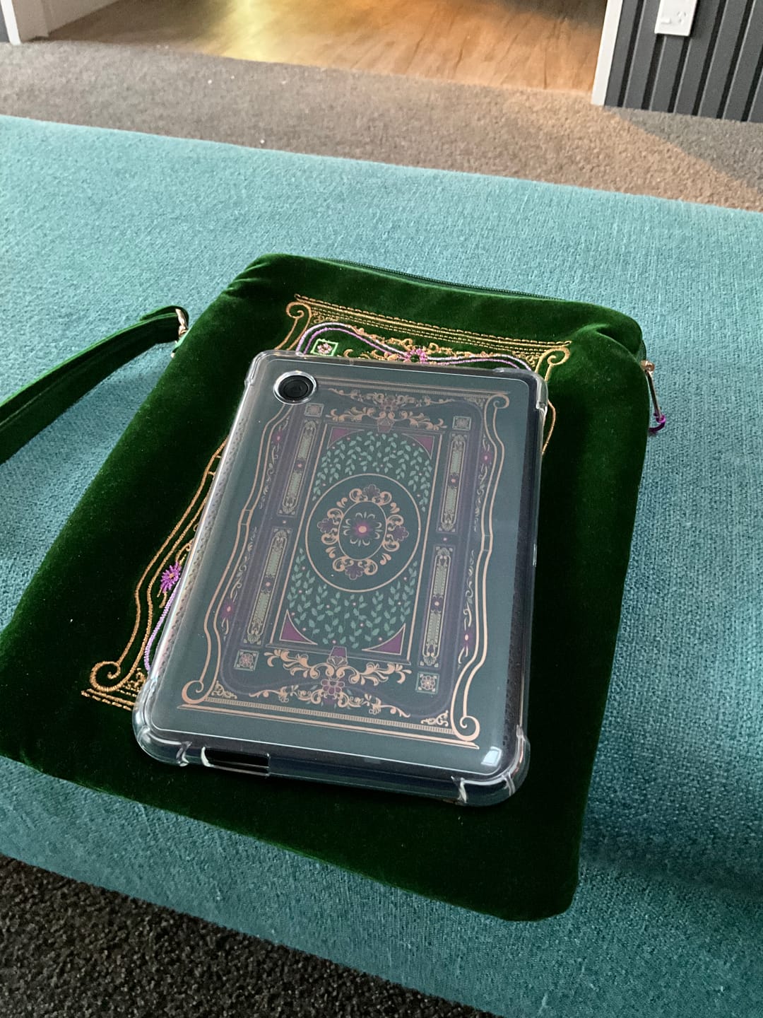 Customer photo review of Literati eReader Sticker Insert - Forest Green
