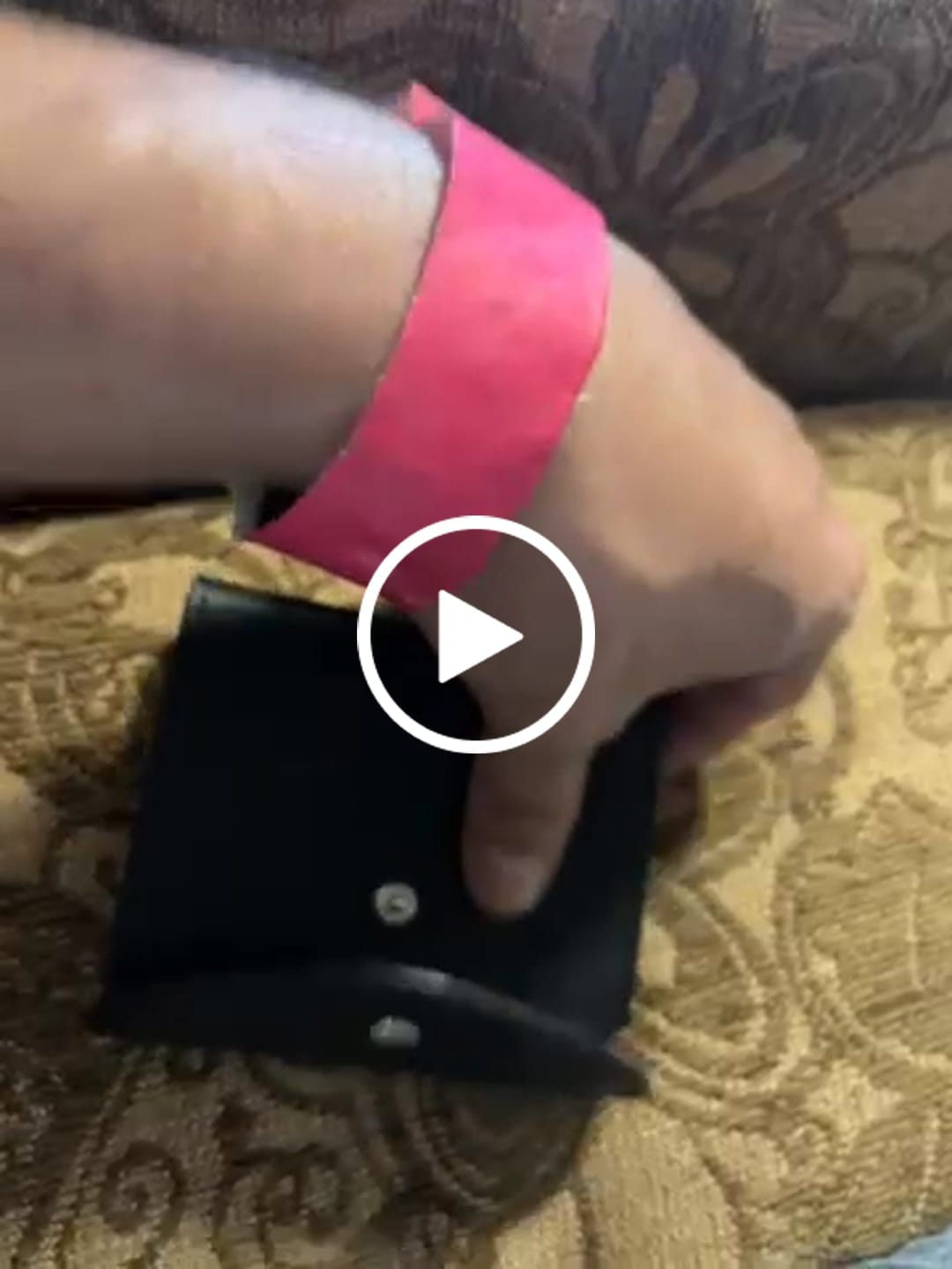 Customer video review of Genuine Leather Holder/ Holster/ Wallet For Multi-size Police Badges & ID Card