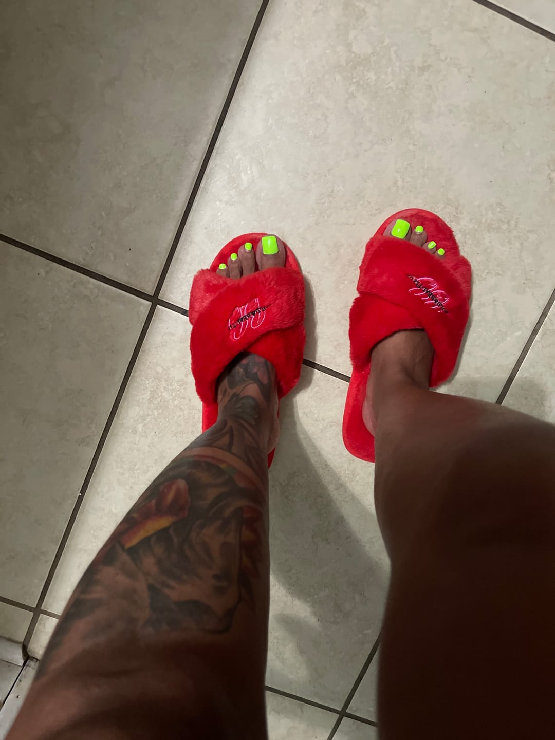 Customer photo review of BB SIGNATURE SLIPPERS - RED