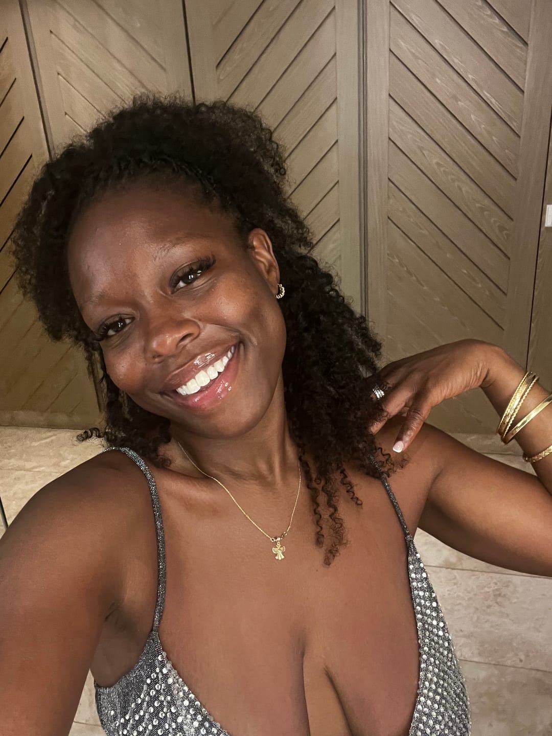 Customer photo review of Multi-Textured Kinky Curly Bulk Hair Extensions for Braiding