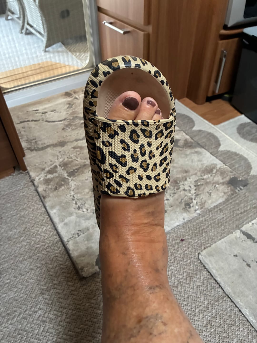 Customer photo review of HappyFlops Limited Editions