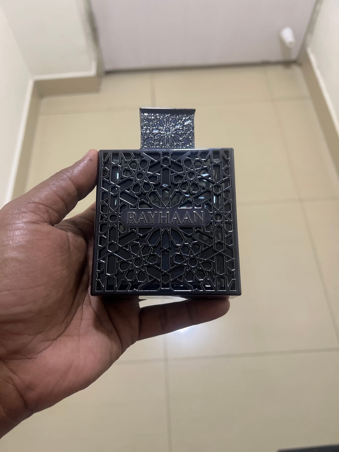Customer photo review of Rayhaan Obsidian Eau De Parfum For Unisex