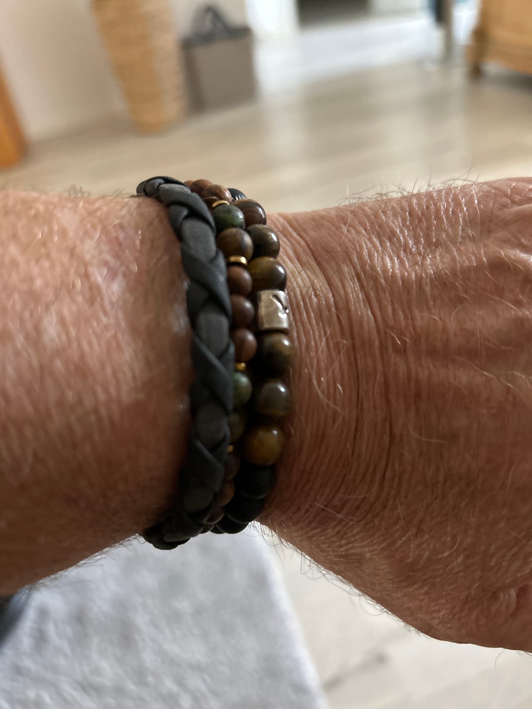 Customer photo review of Sternzeichen Armband - Tigerauge