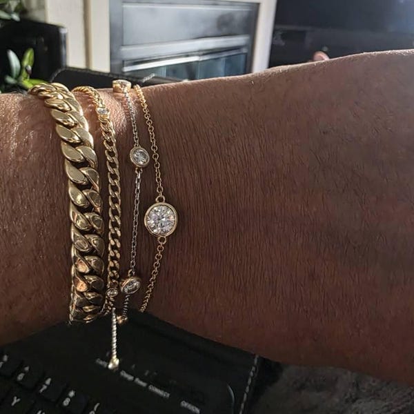 Customer photo review of Serenity VVS1 Round Moissanite Bezel Bracelet