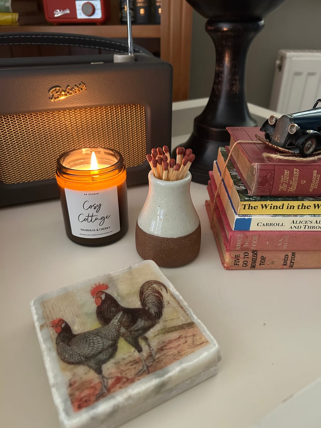 Customer photo review of "Cosy Cottage" Magnolia & Cherry Candle