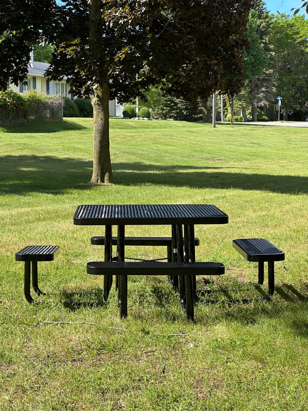 Customer photo review of Outdoorsiness Quick Ship Commercial 46in Square Picnic Table – Thermoplastic Expanded Metal, UL Certified