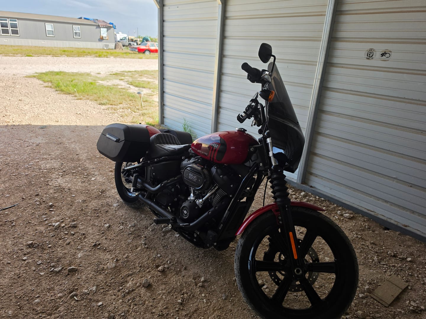 Customer photo review of 32L - Darkin Large Quick Mount Leather Wrapped Hard Saddlebags for Harley Softail Street Bob FXBB/S