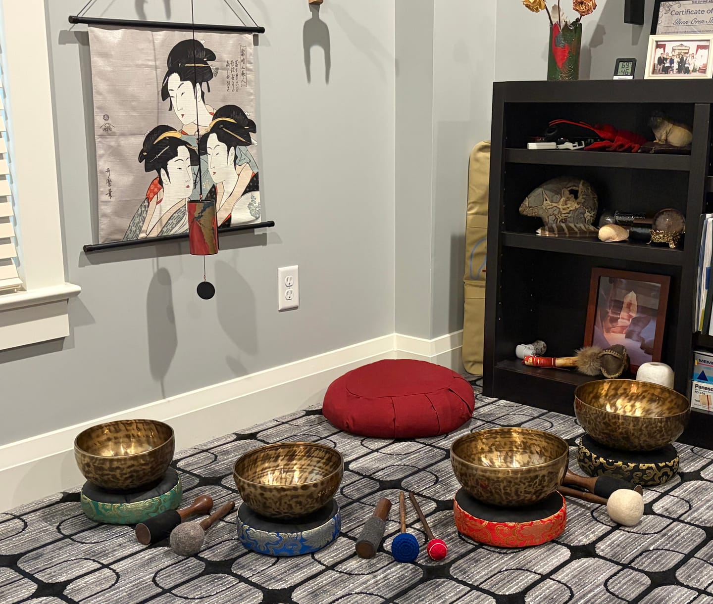 Customer photo review of Jambati Tibetan Singing Bowl HW206 - 8", F#3 & C5.