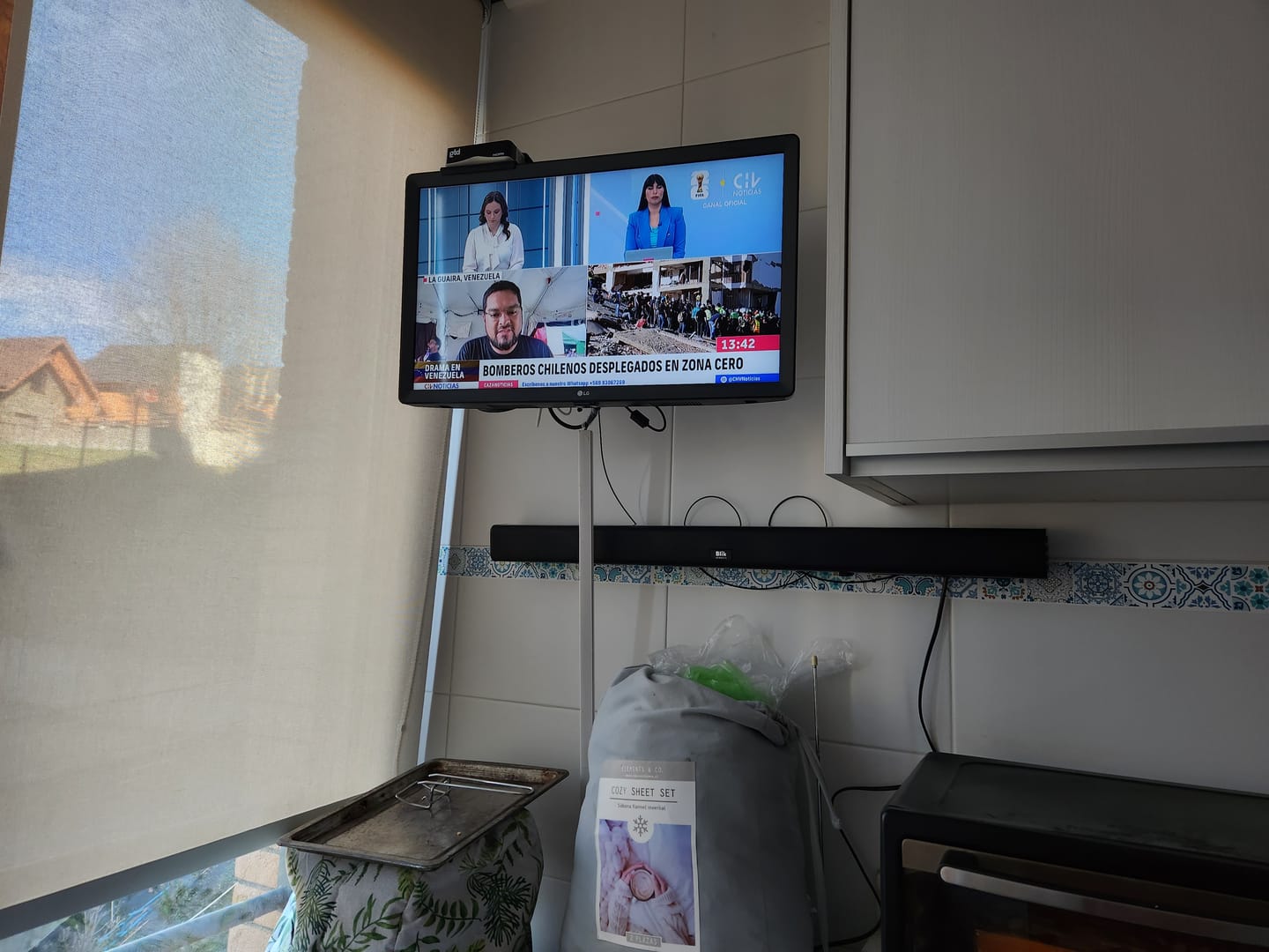 Customer photo review of Barra De Sonido Soundbar Blik Surreal24 24W
