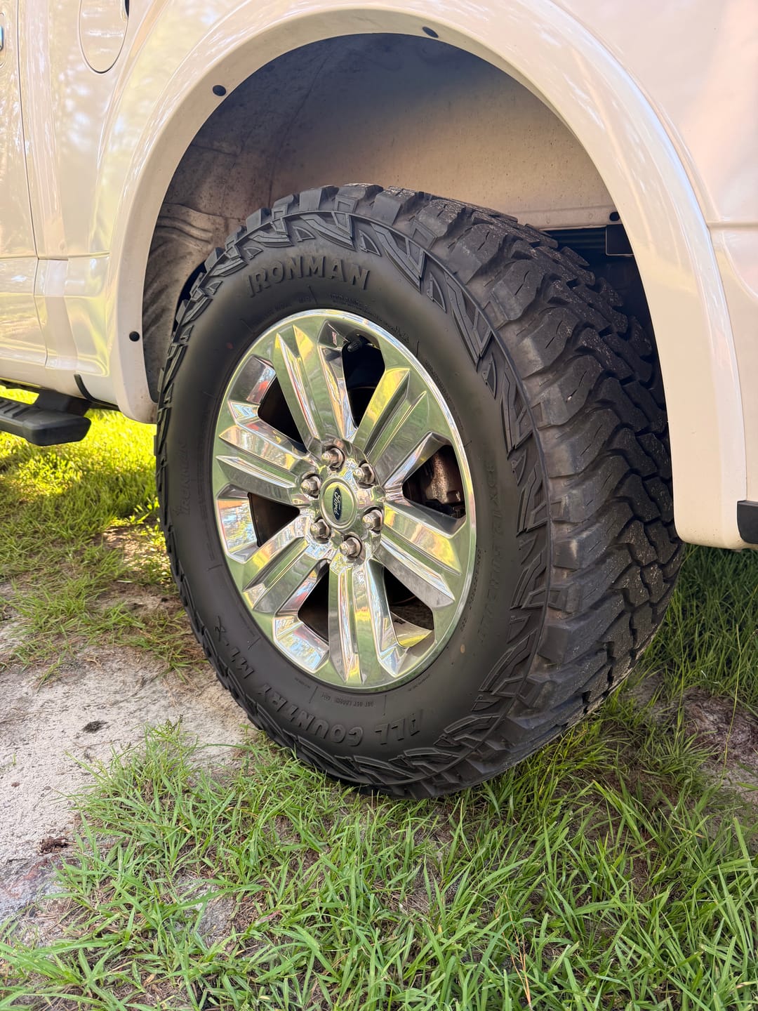 Customer photo review of Decked Out Tire Dressing - 16 oz.