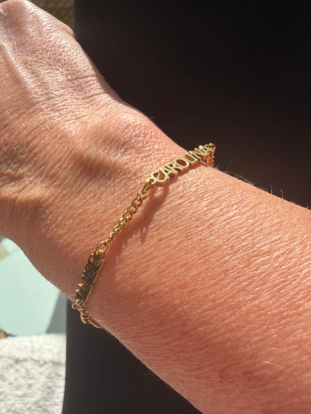 Customer photo review of Pulseira com Nome Personalizada