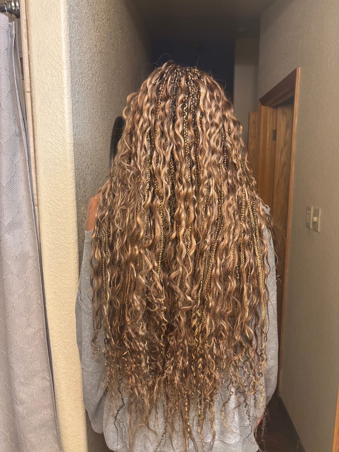 Customer photo review of #4/27/30 Mix Color Blend Loose Deep Wave Human Crochet Hair