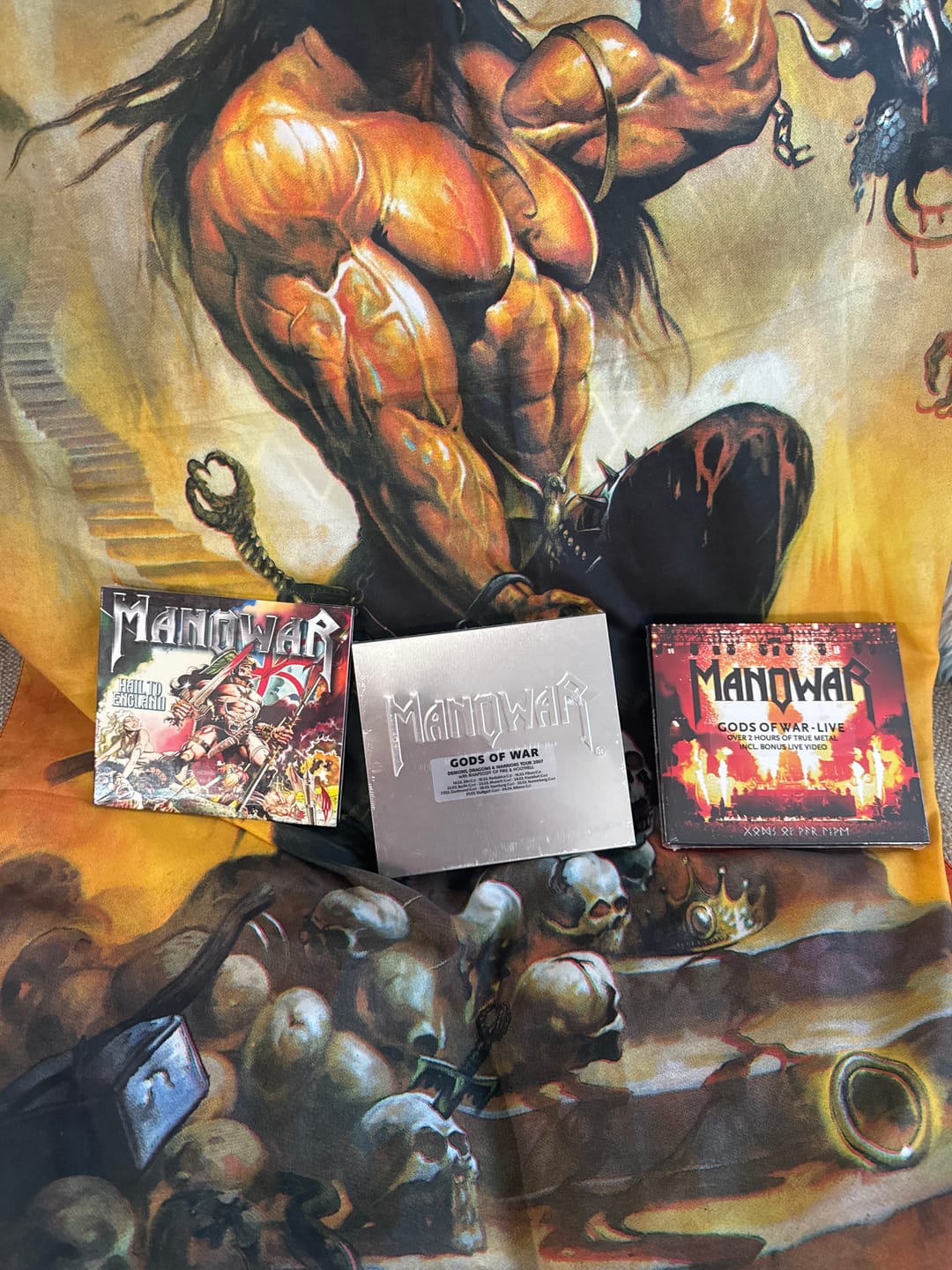 Customer photo review of Manowar CD GODS OF WAR LIVE 2 DISC