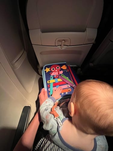 Customer photo review of Livro Sensorial: 8 Páginas, 30+ Atividades, A partir dos 6 Meses — Little Stories Kids