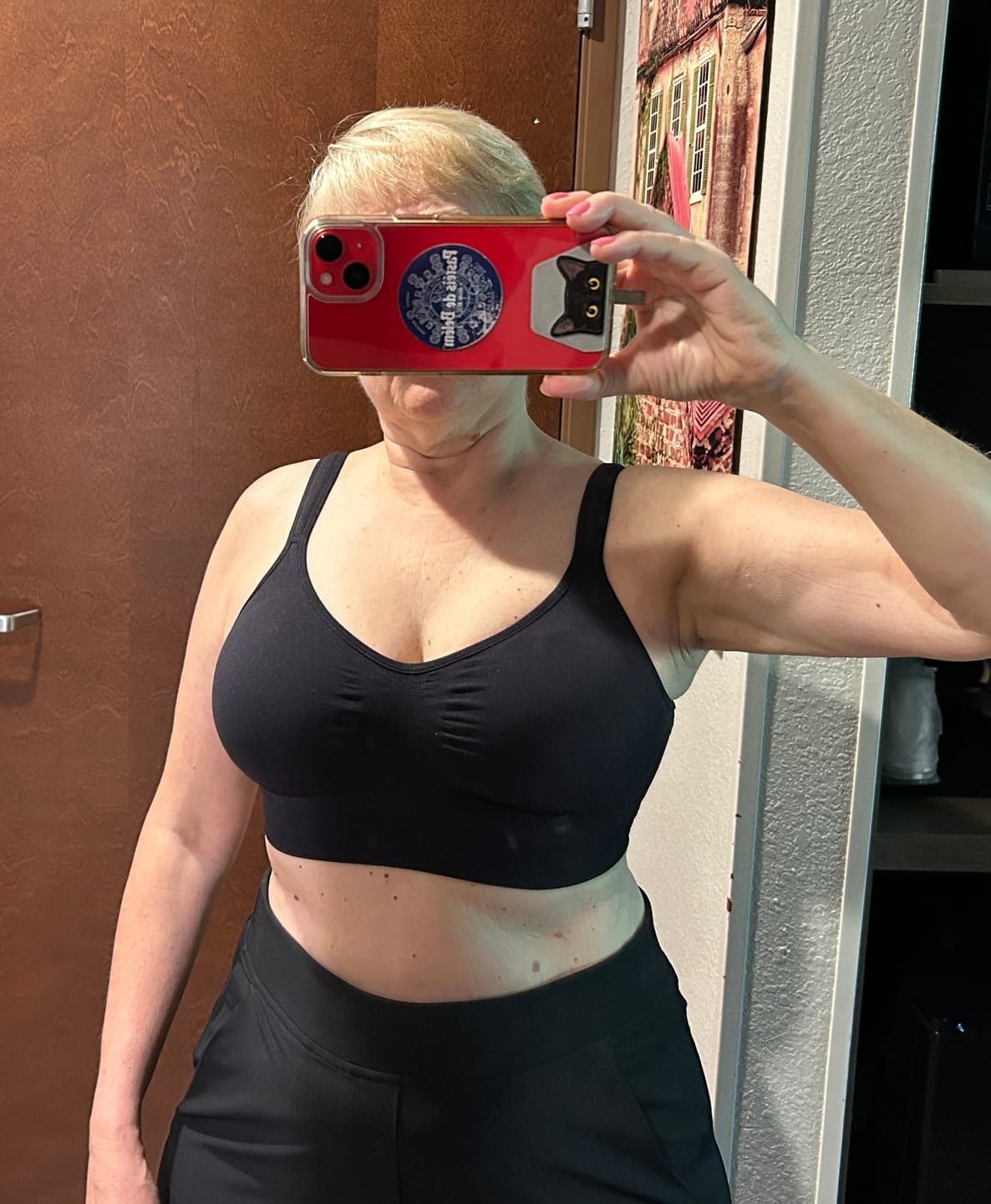 Customer photo review of HuggerARIA