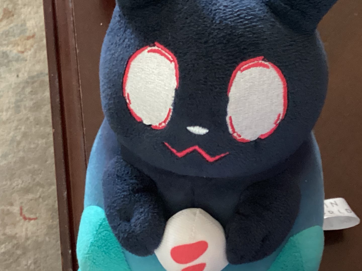 Customer photo review of Rain World - Inv Slugpup Plush