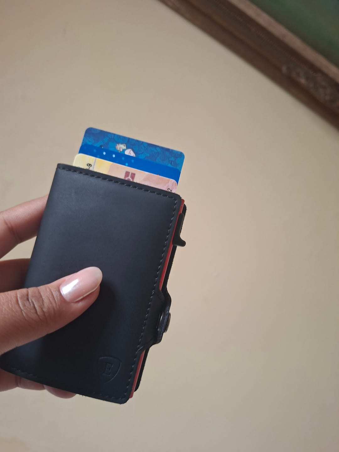 Customer photo review of E-BLACK/RED