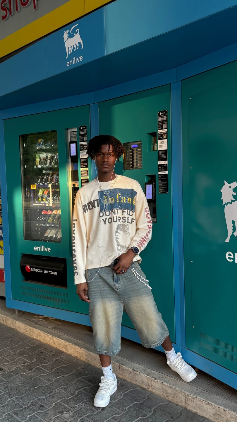 Customer photo review of Boxy L.A. Skyline Iced Out Tee-435