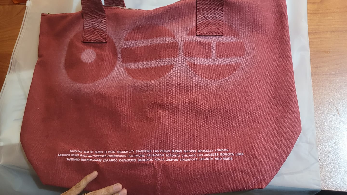 Customer photo review of [2ND PRE-ORDER] BTS - ARIRANG WORLD TOUR OFFICIAL MD FABRIC BAG