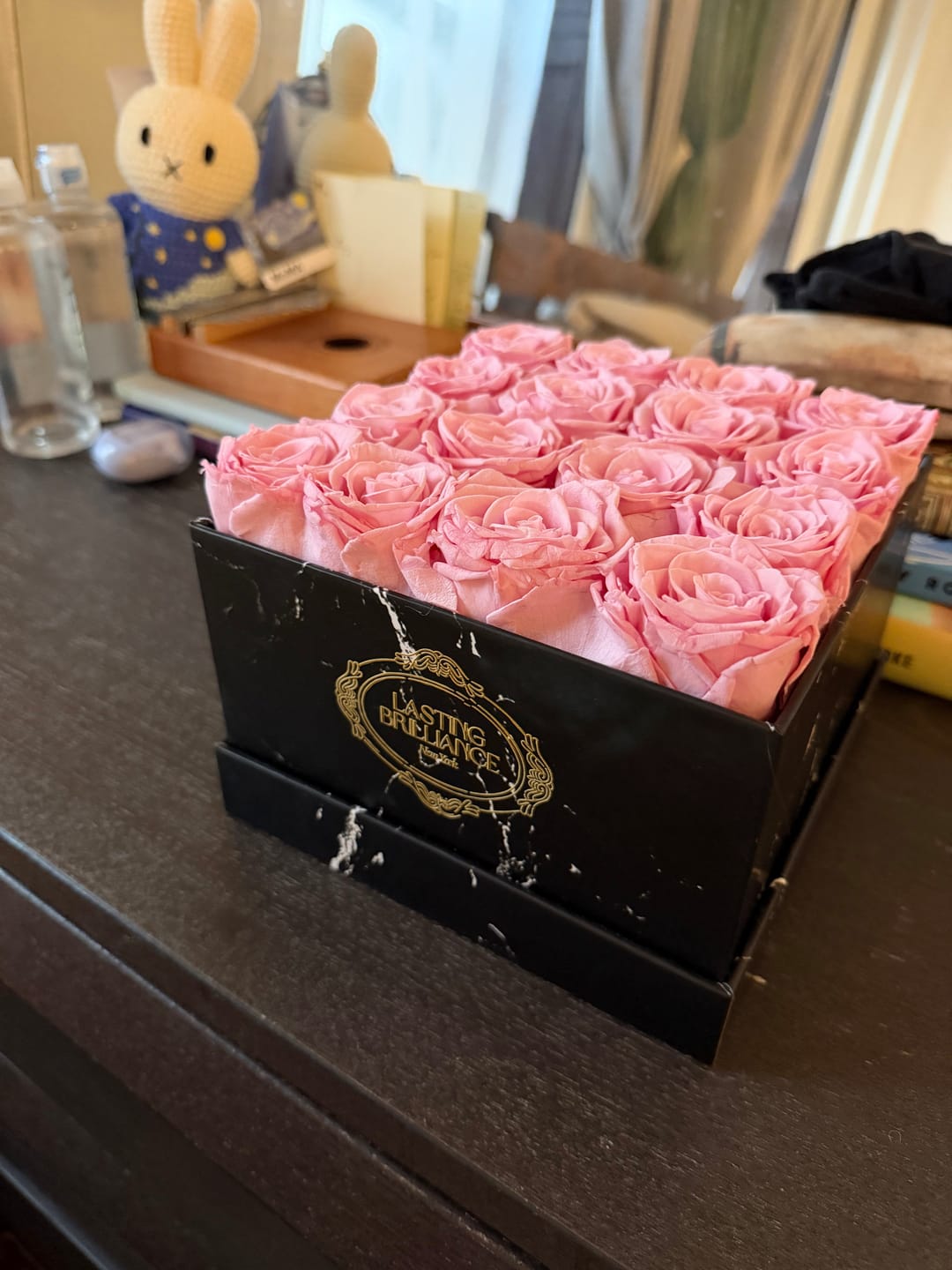 Customer photo review of Ruby Crush 16 Roses In Black Marble