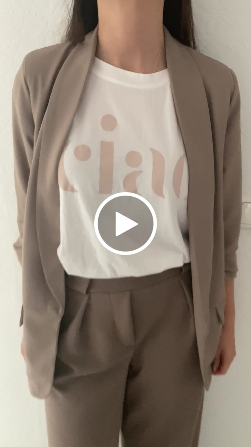 Customer video review of "Ciao 2.0" stylisches Shirt mit Statement - weiß/beige