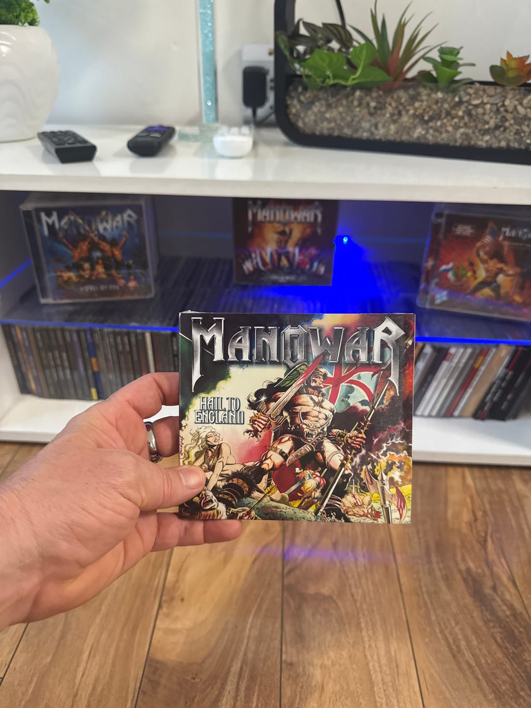 Customer photo review of Manowar CD Hail To England Silver Edition - Digipak