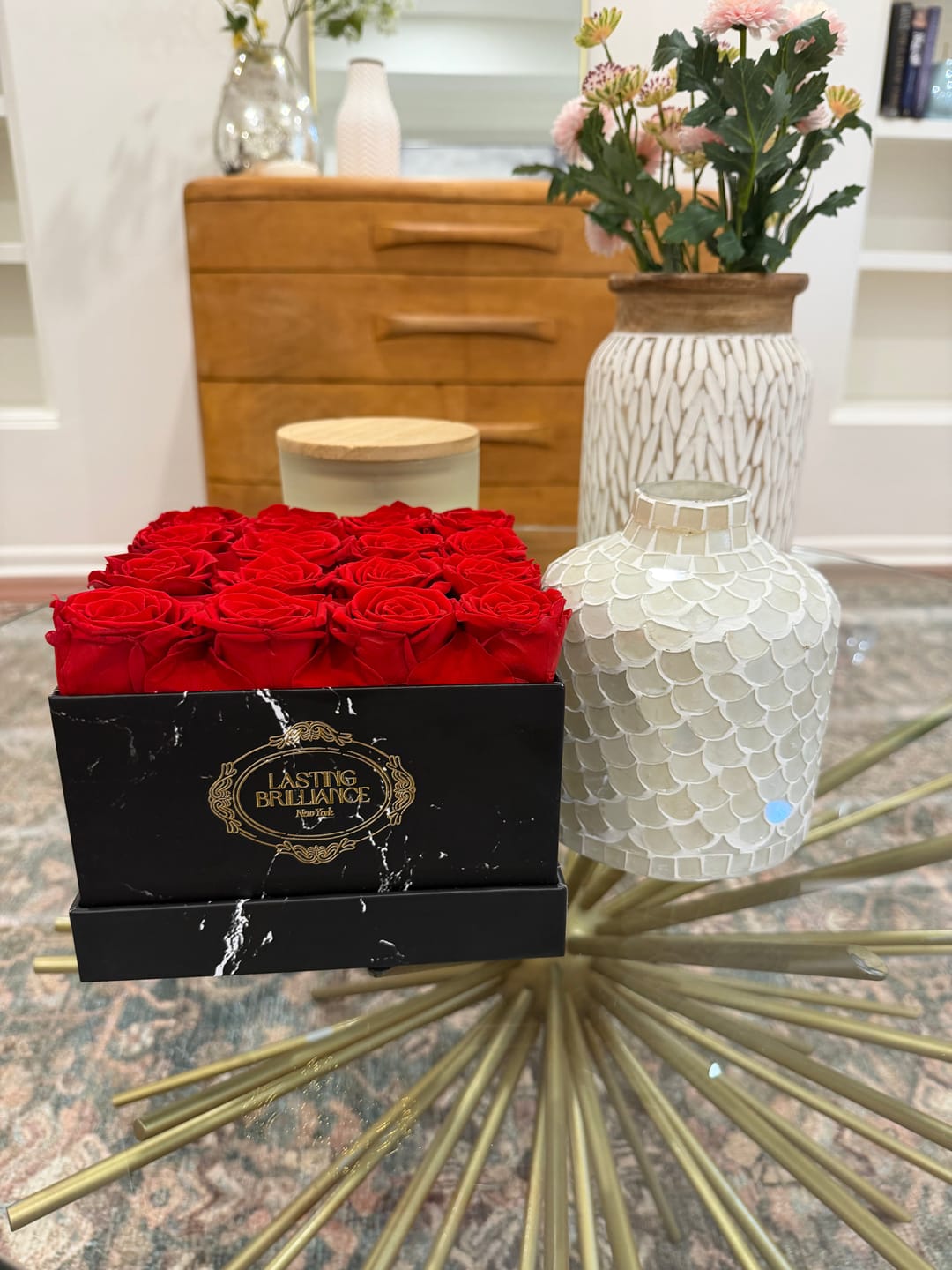 Customer photo review of Ruby Crush 16 Roses In Black Marble