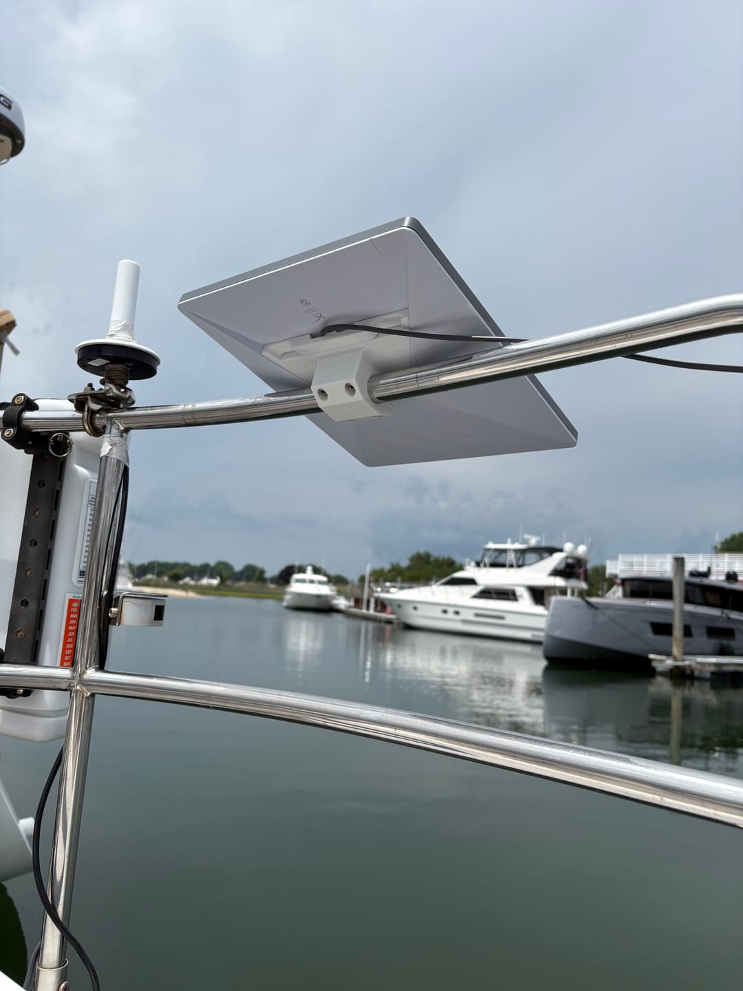 Customer photo review of Starlink Mini Rail Mount