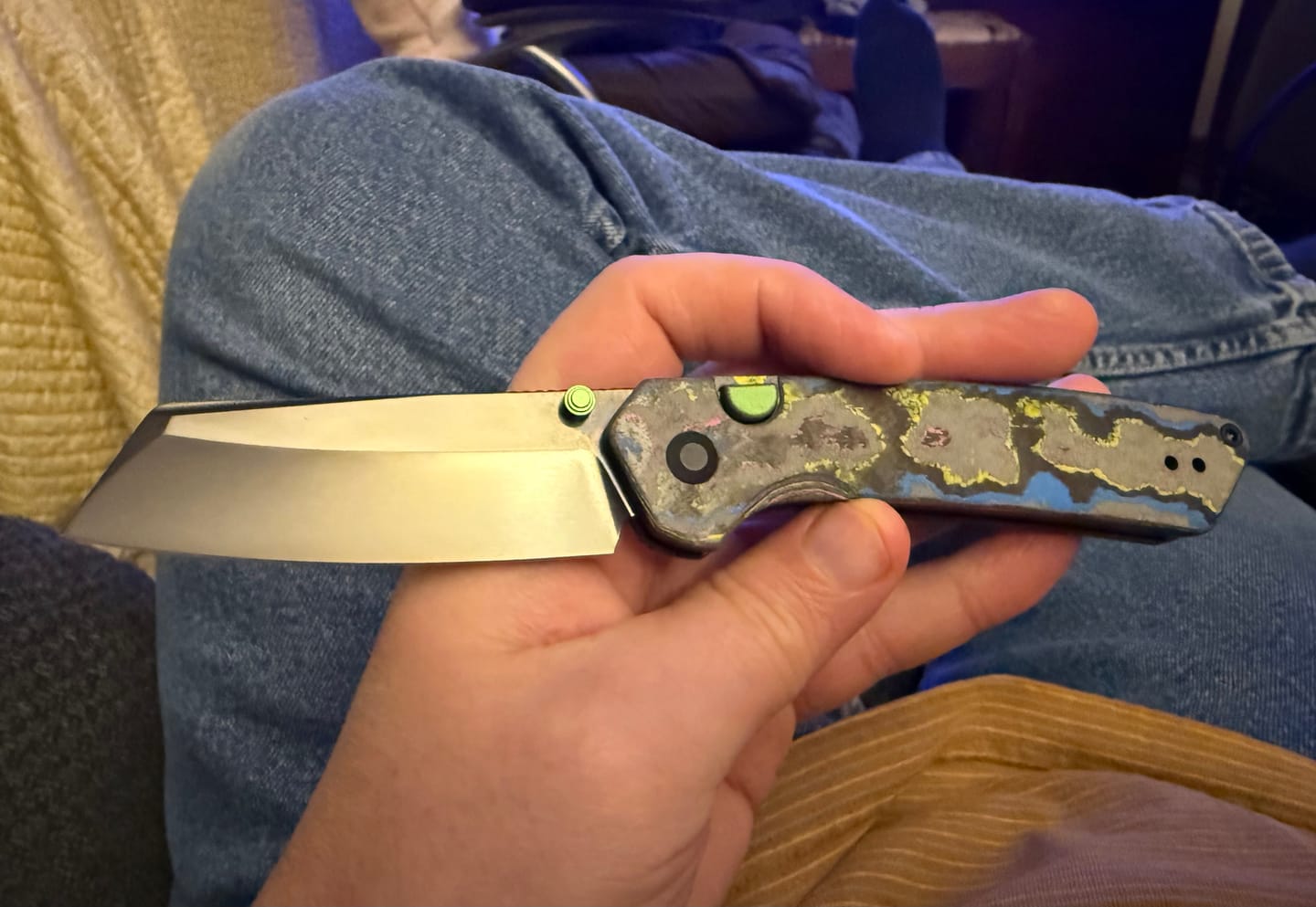 Customer photo review of Kizer Madrac Button Liner Lock Camo Carbon Mirror DLC S45VN BLADE DISTRICT EXCLUSIVE