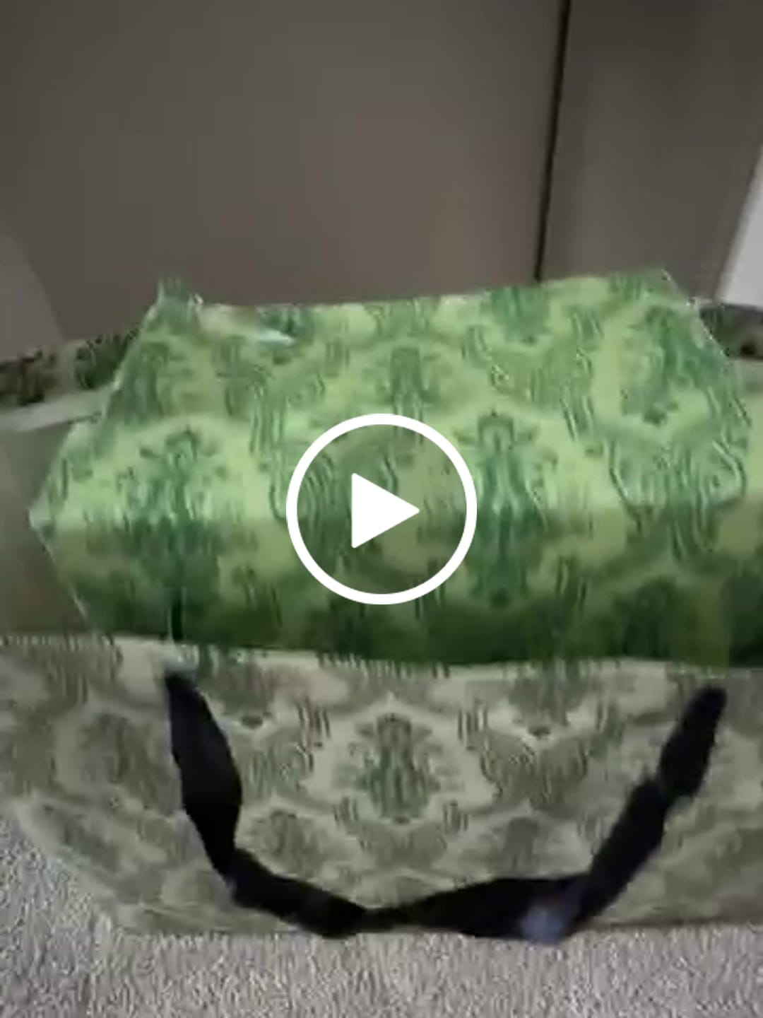 Customer video review of HANGELINA  GLITTER SHOES
