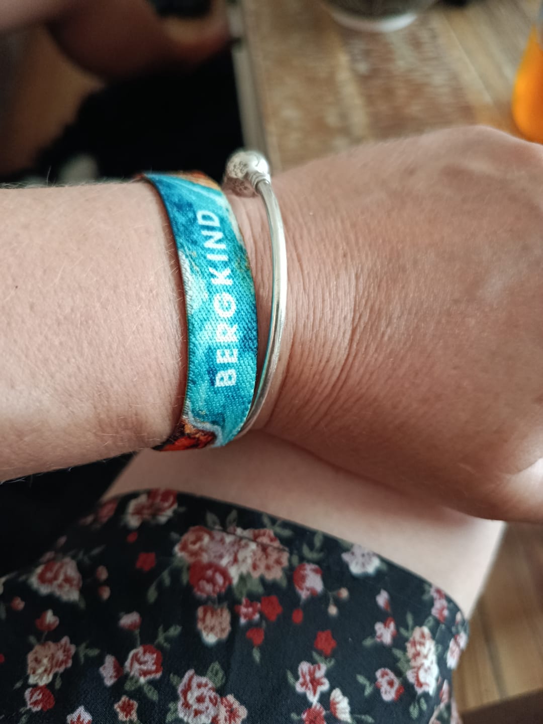 Customer photo review of Bergkind - Elastisches Armband