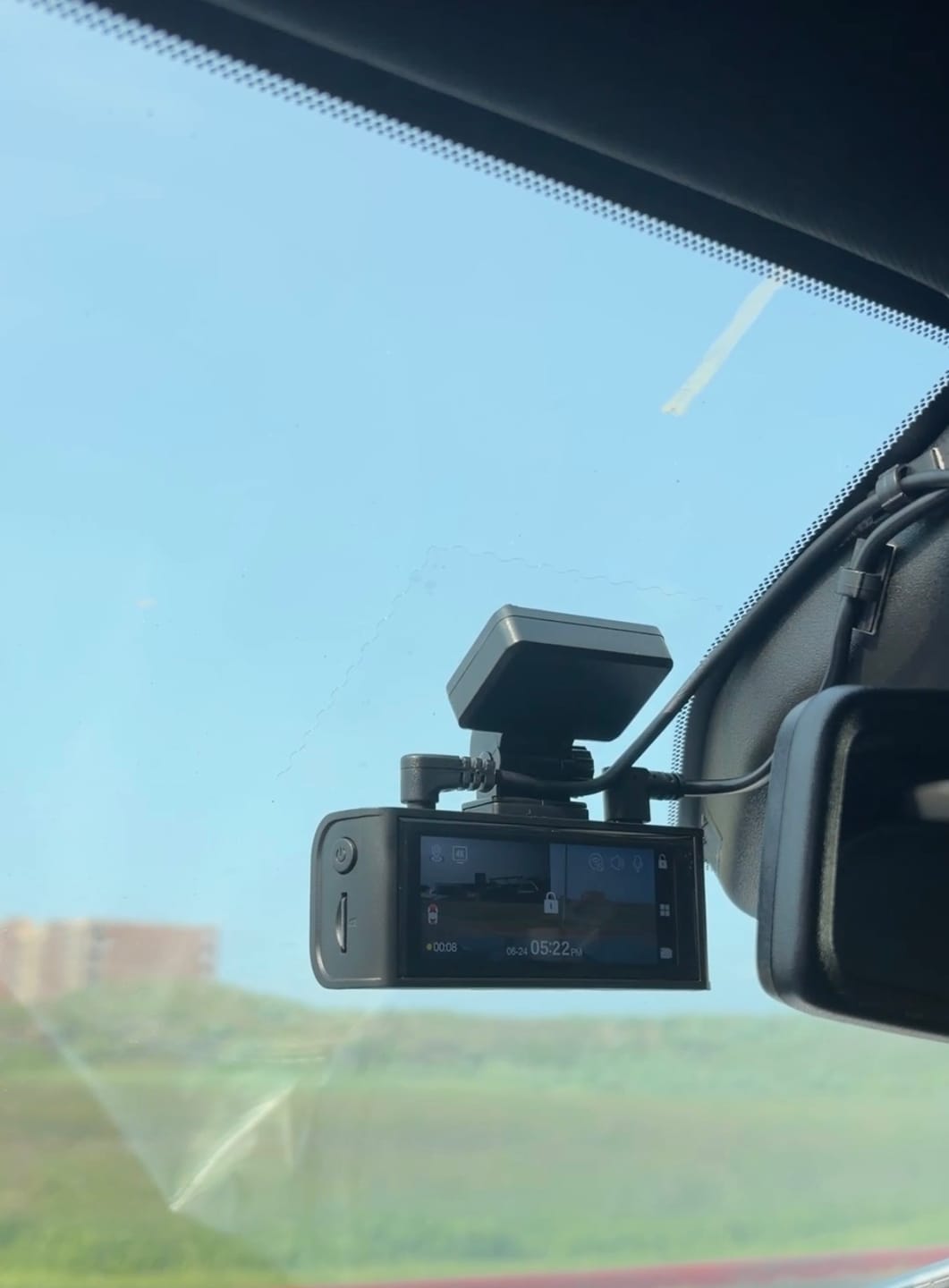 Customer photo review of REDTIGER F7NP Dash Cam Front Rear, STARVIS 2 Sensor, 5.8GHz WiFi-20MB/s Fast Download, Dash Camera for Cars with GPS, WDR Night Vision, 170°Wide Angle, 24H Parking Mode