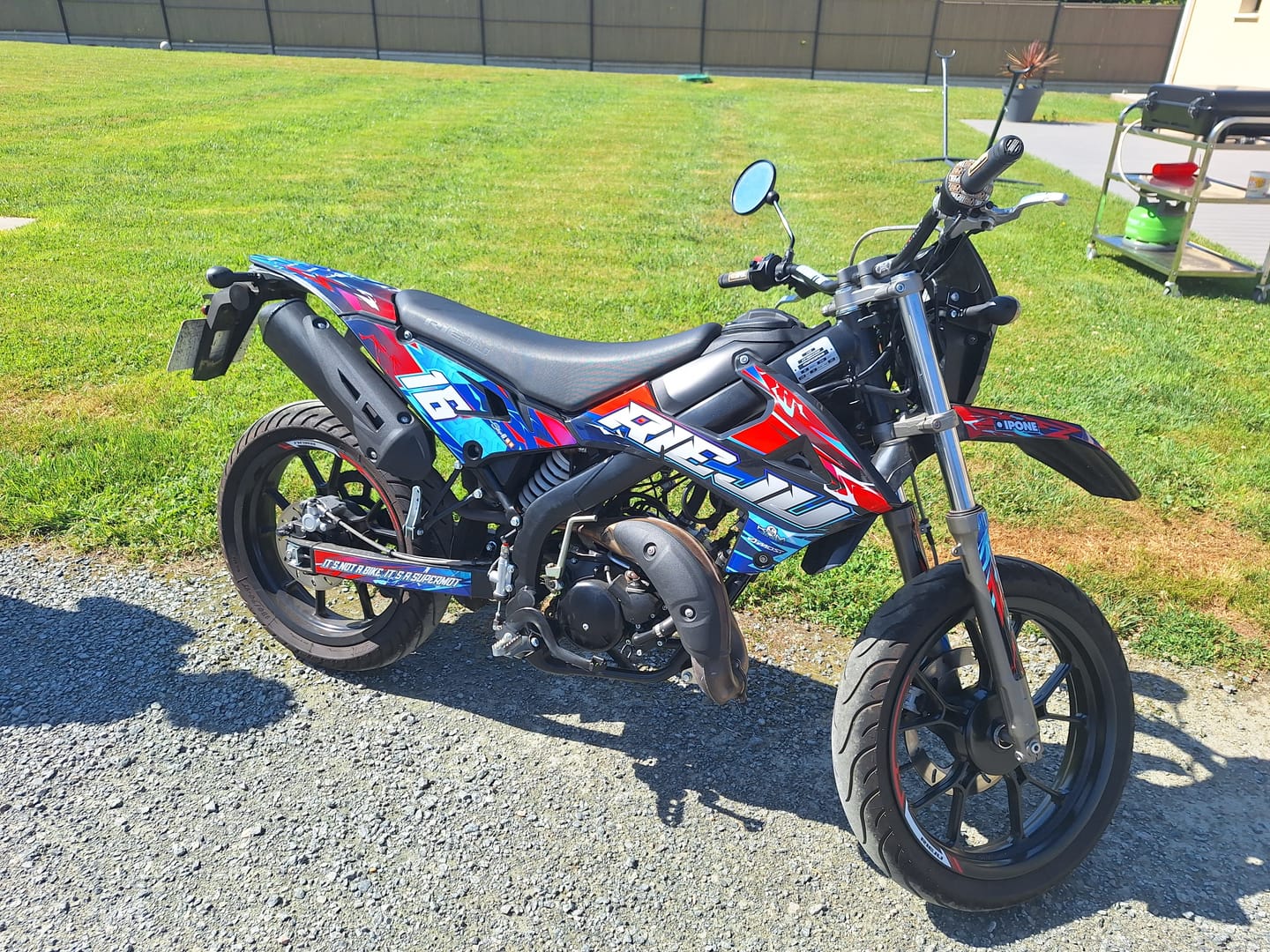 Customer photo review of Epaisseur de vos stickers