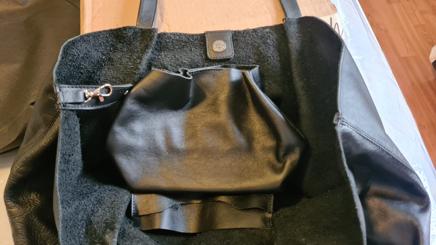 Customer photo review of Bolso Oversized Tote Bag mod Bulgaria *Negro *