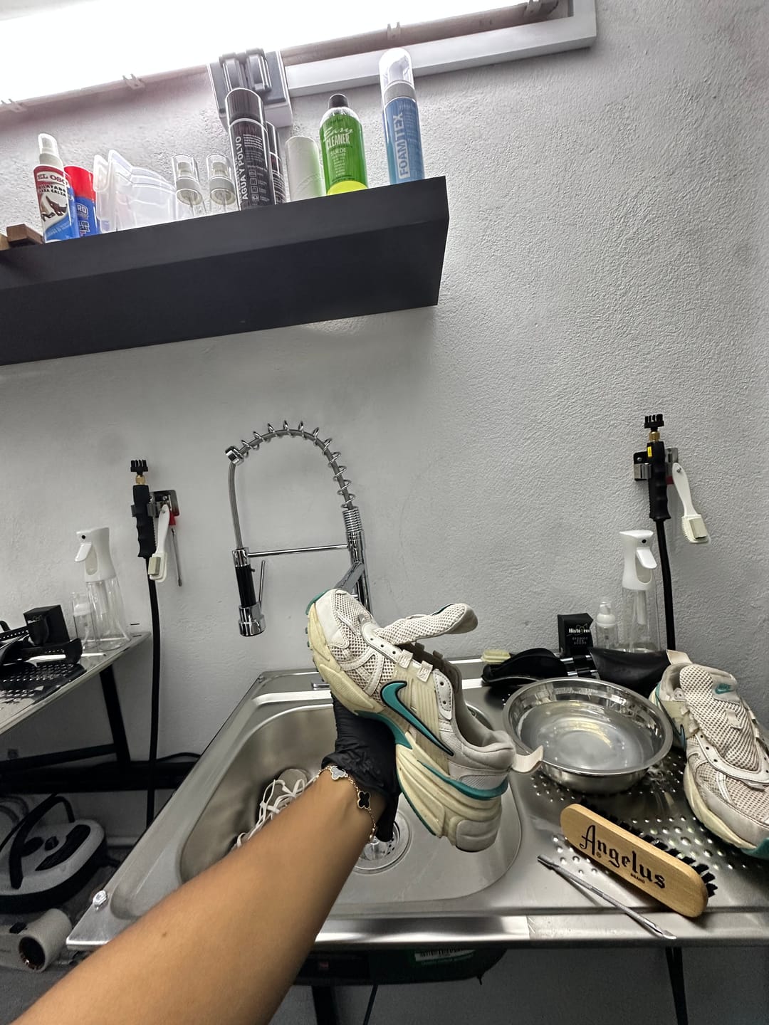 Customer photo review of CURSO EN LÍNEA DE LIMPIEZA PROFESIONAL DE TENIS