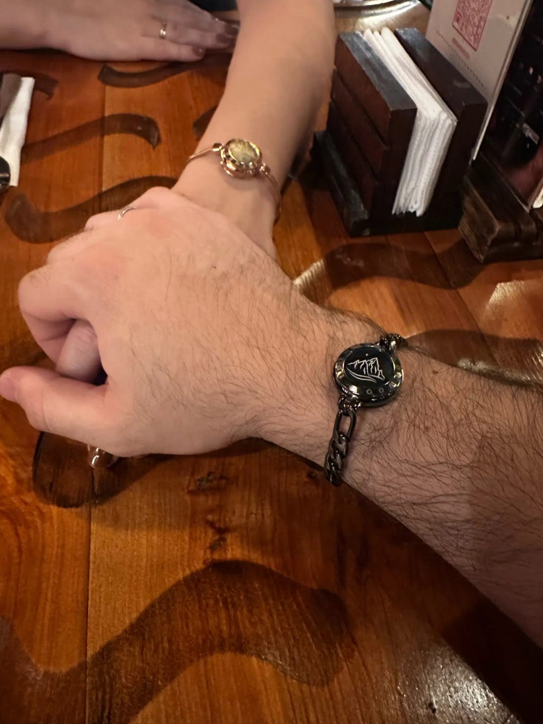 Customer photo review of Pulseras Sol y Luna (2 unidades)
