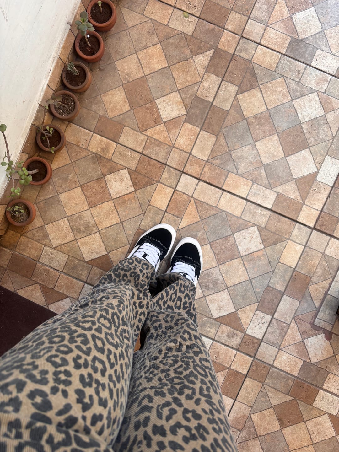 Customer photo review of Zapatilla Vans Knu Skool Unisex Negro