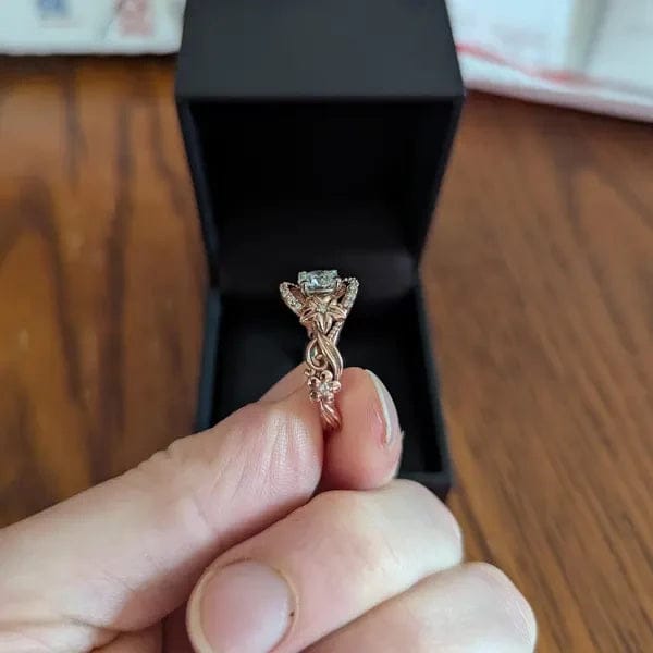 Customer photo review of Flower Engagement Ring Nature Inspired Wedding Ring 1 Carat Lab Grown Diamond Ring IGI Certified