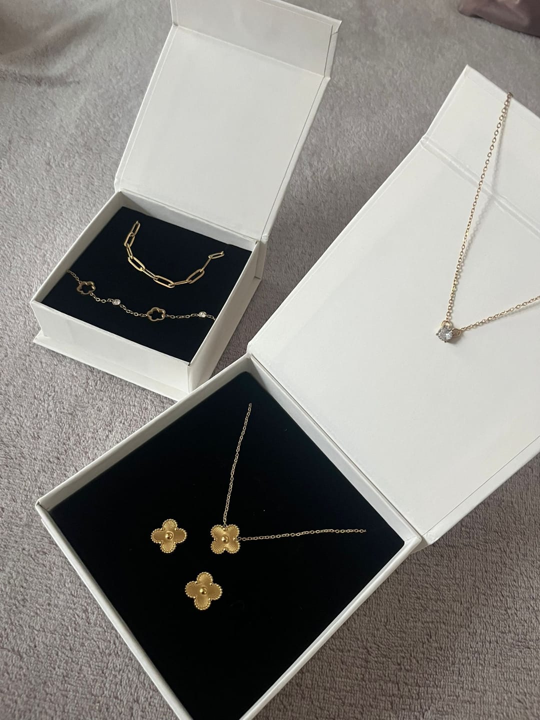 Customer photo review of Cercei - Royal Clover