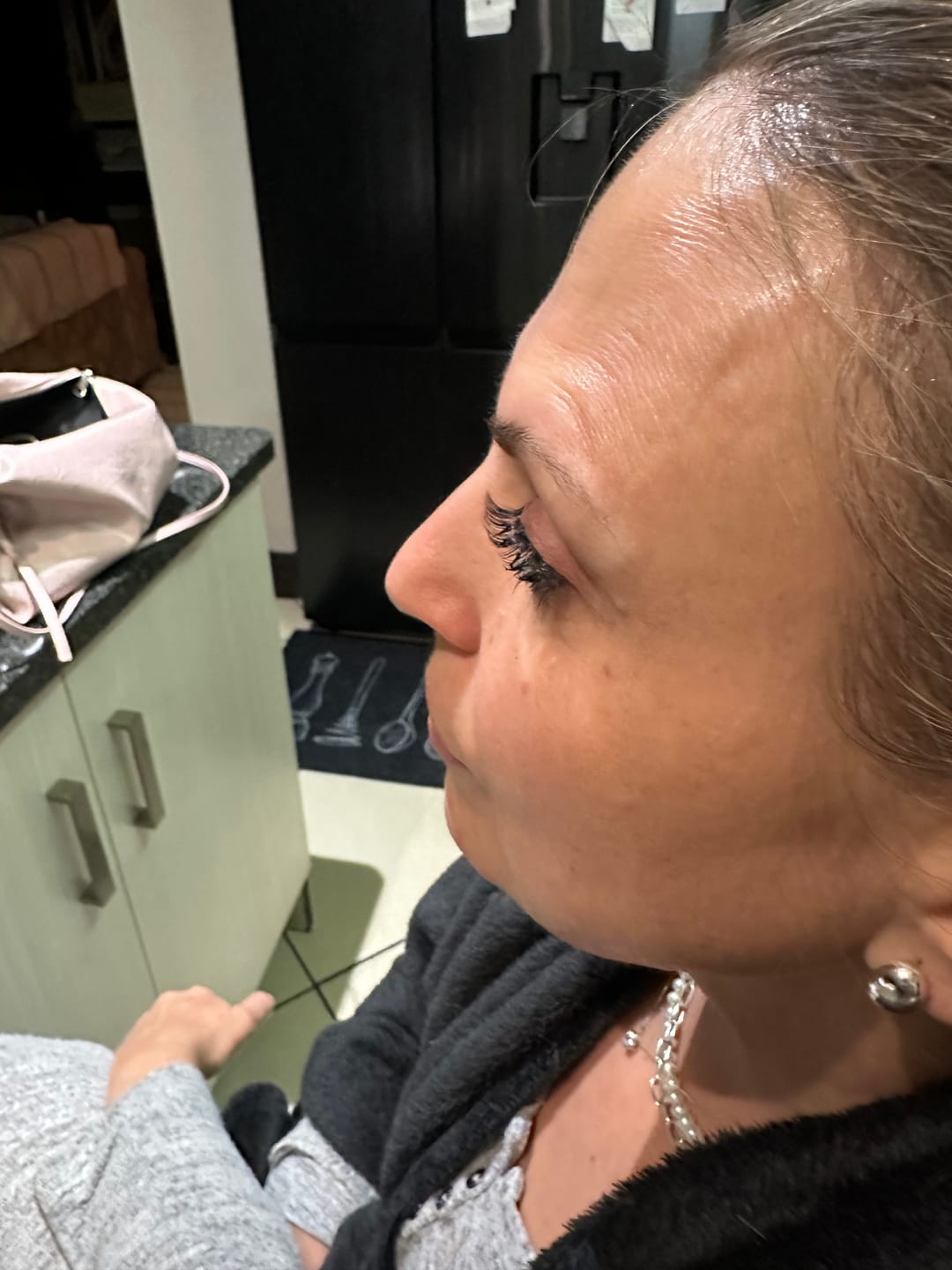 Customer photo review of 2 IN 1 Lash Bond & Seal (Black Bond)