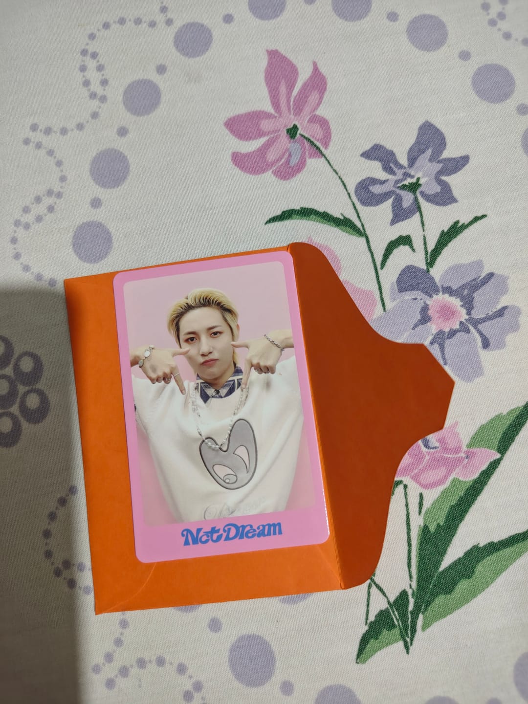 Customer photo review of K-POP BLIND RANDOM PHOTOCARD