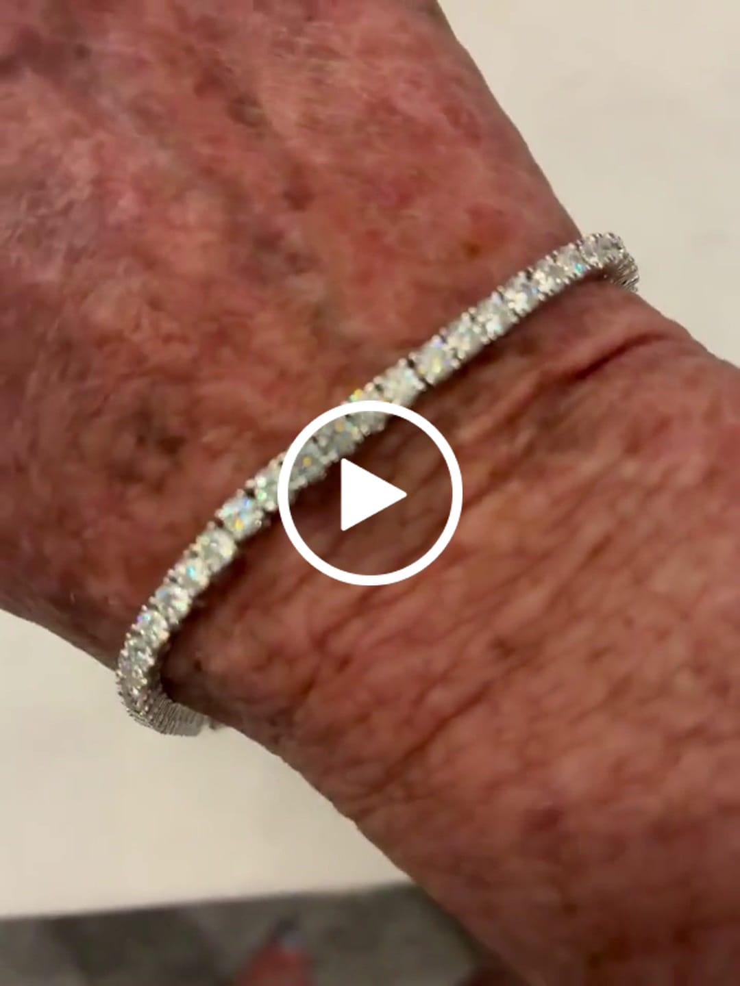 Customer video review of Clara VVS1 Moissanite Round Cut Tennis Bracelet