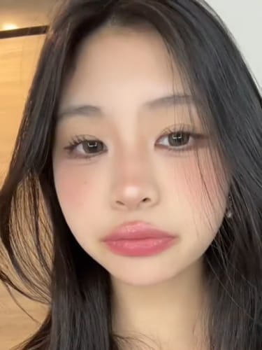 Customer photo review of Eyemoody Dark Brown | 6 Months, 2 pcs