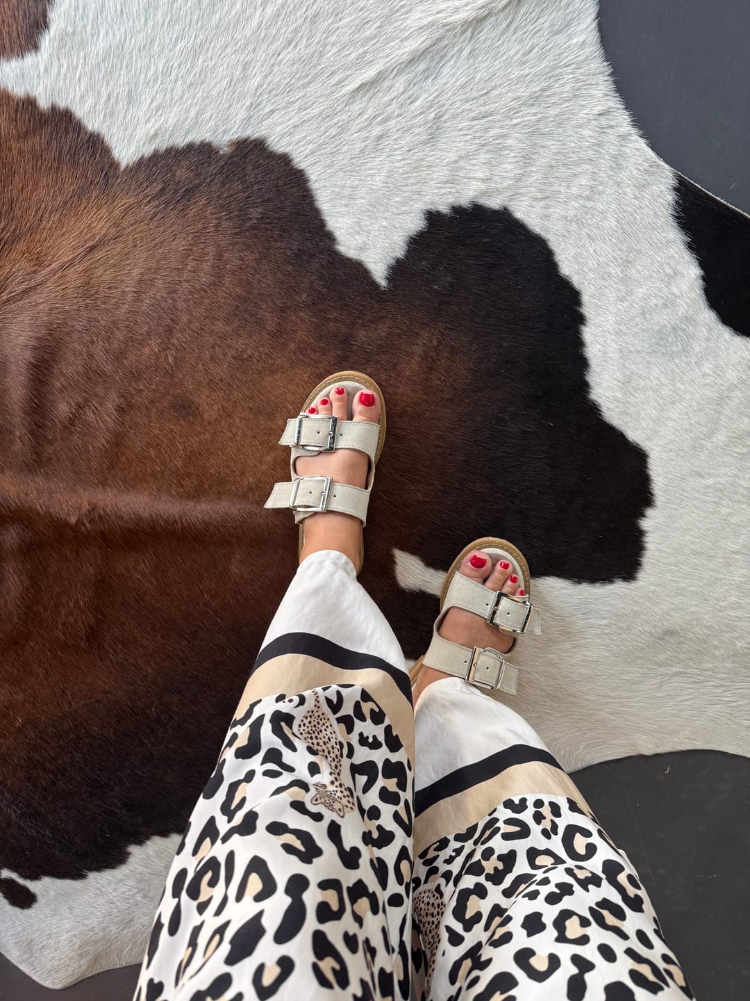 Customer photo review of Jūra Sandals