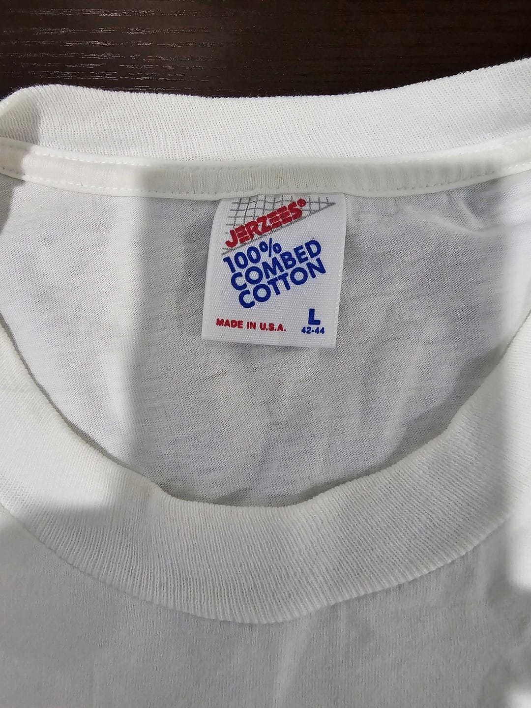 Customer photo review of Vintage 1989 Pickwick Restaurant Souvenir T-Shirt Men's M