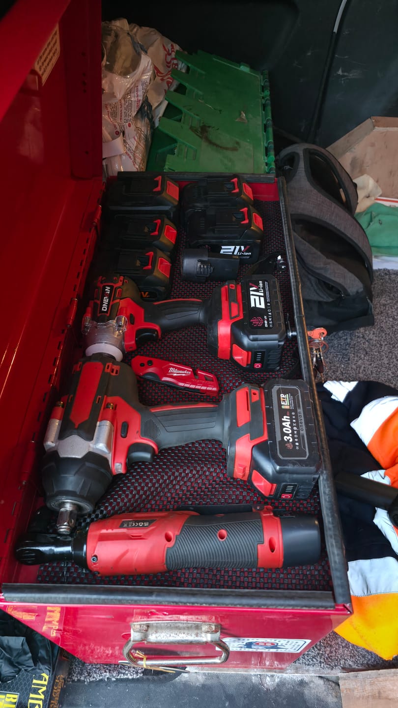 Customer photo review of ONEVAN 1/2" 520N·m Cordless Impact Wrench | For Makita 18V Battery